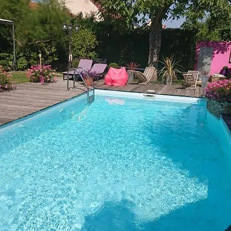 Studio-piscine Maclado De Standing A 7km De Paris *